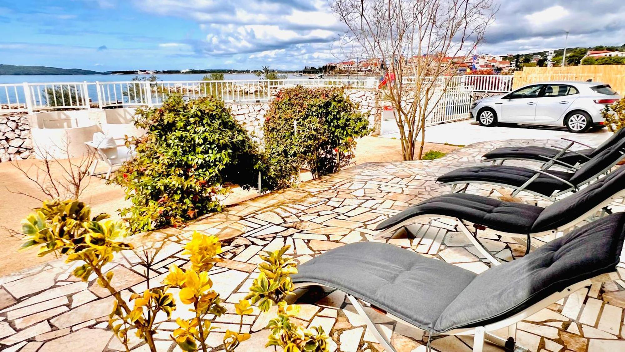 Luxury Beach Apartment W Sunset Sea Views Sibenik Exterior photo