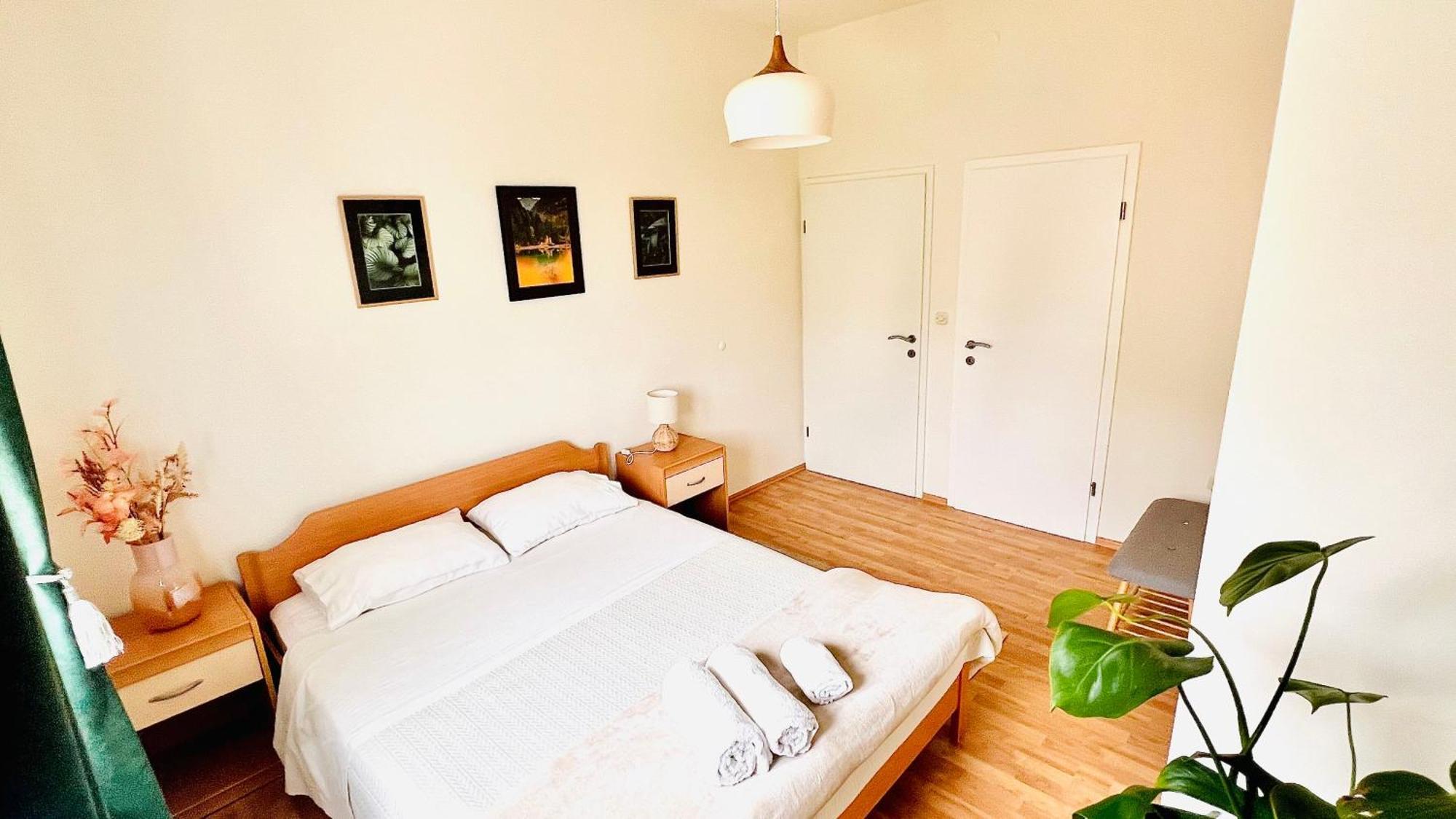Luxury Beach Apartment W Sunset Sea Views Sibenik Exterior photo